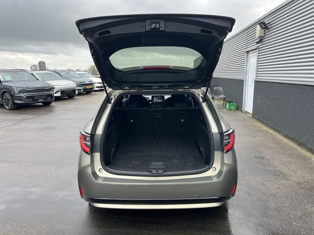 Toyota COROLLA Touring Sports 1.8 Hybrid Dynamic Automaat Zeer mooie toyota Corolla TS Nederlandse auto incl: ApplCarplay/Androidauto, Adaptieve Cruise Control, Climate control, LM velgen, Stoelverwarming.