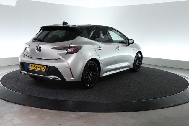 Toyota COROLLA 2.0 Hybrid Dynamic | TREKHAAK | ADAP. CRUISE | STOELVERW. |