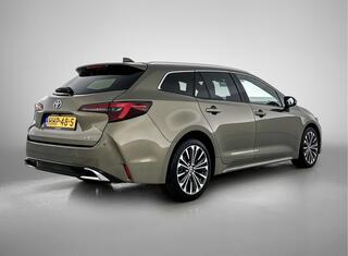 toyota-corolla-touring-sports-hybri