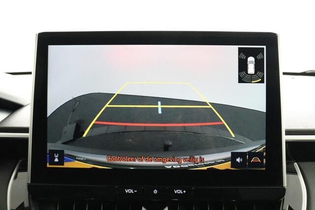 Toyota COROLLA Cross 2.0 High Power Hybrid First Edition | Trekhaak | Draadloze Telefoonlader | Dodehoek Detectie | Navigatie | Elektrische achterklep |