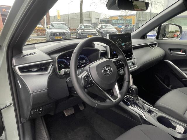 Toyota COROLLA Cross Hybrid 140 Style