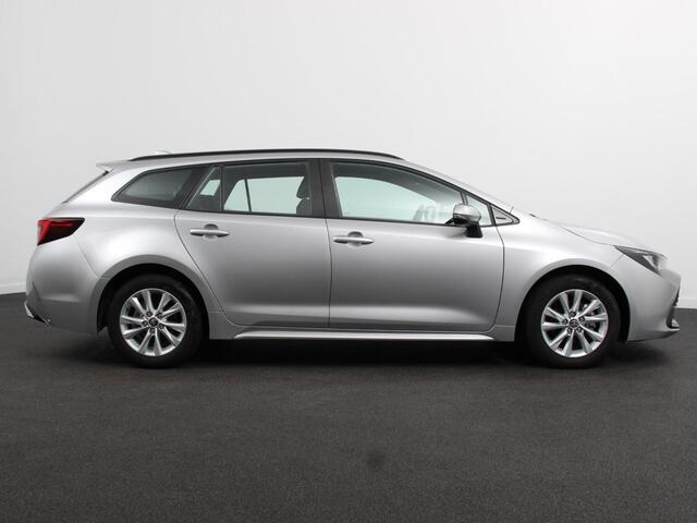 Toyota COROLLA Touring Sports Automaat Hybrid 140 Active | Navigatie | Apple Carplay/Android Auto | Climate Control | Cruise Control Adaptive | 17"Lichtmetalen velgen | Camera