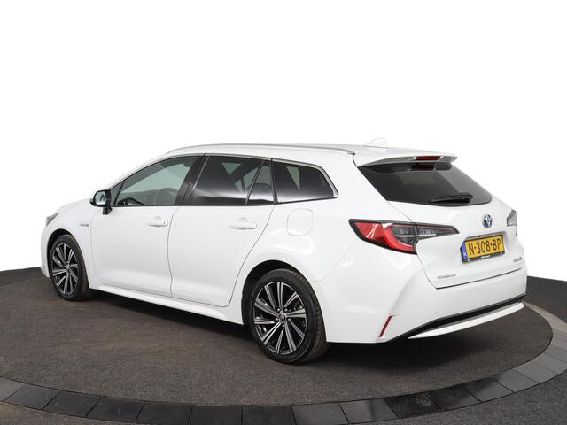 Toyota COROLLA Touring Sports 1.8 Hybrid TeamNL | Stoelverwarming | Draadloos Telefoonlader | Climate Control | Adaptieve Cruise Control |