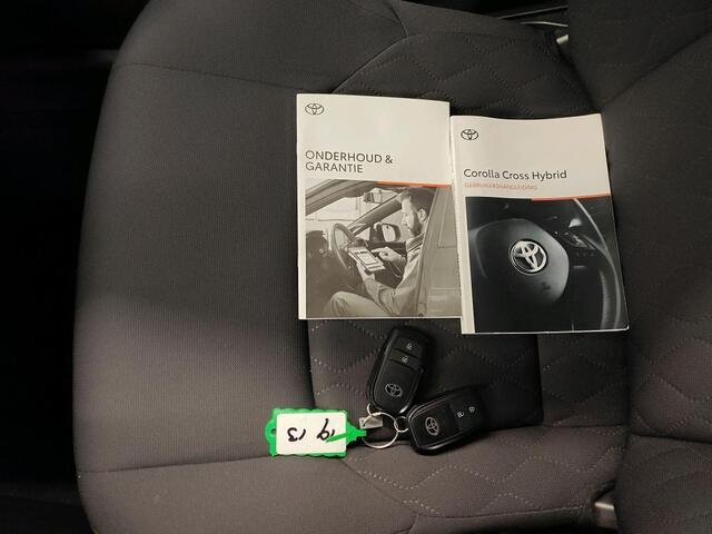 Toyota COROLLA Cross 2.0 High Power Hybrid Active 1e Eigenaar | Volledig Onderh | NAP | BTW | Camera | Carplay | Bots | AD Cruise | DAB | Keyless | NAV