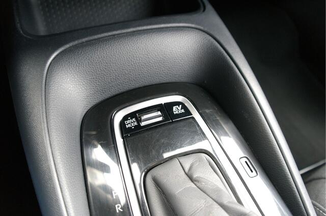 Toyota COROLLA Touring Sports 1.8 Hybrid First Edition | NL-Auto | Dealer Onderhouden | Carplay