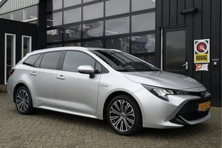 toyota-corolla-touring-sports-1.8-h