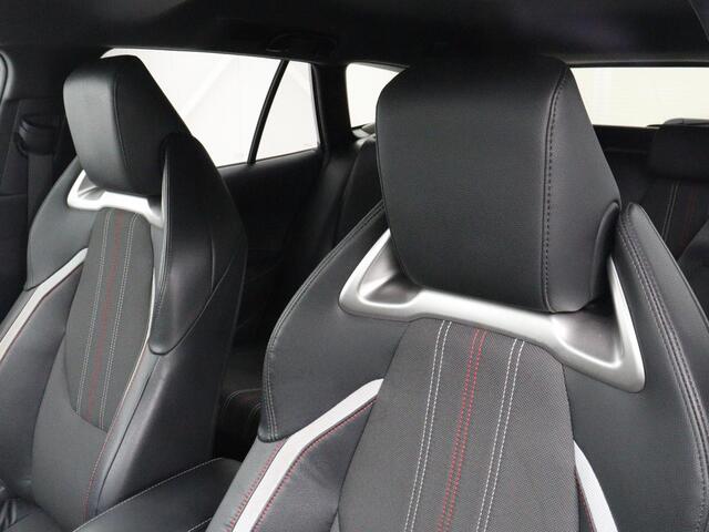 Toyota COROLLA 2.0 Hybrid GR-Sport | Stoelverwarming | Adaptive cruise | Sportstoelen | Carplay | Camera | Park Assist | DAB | Keyless | Full LED | Half leder | Climate control