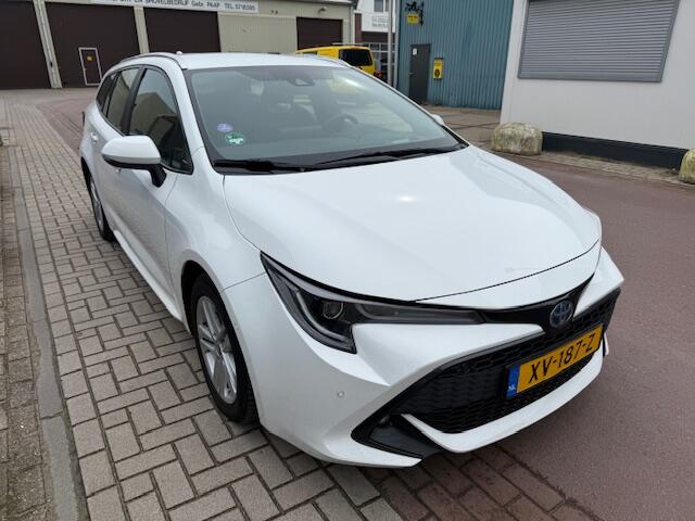 Toyota COROLLA Touring Sports 1.8 Hybrid Business Intro 2019 BTW car NAP 100% Toyota dealer onderhouden van de 1e eigenaar.