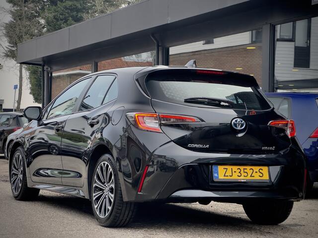 Toyota COROLLA 1.8 HYBRID AUT FIRST EDITION 97D.KM! NAVI CAMERA LED LMV PDC