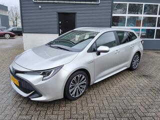 toyota-corolla-touring-sports-1.8-h