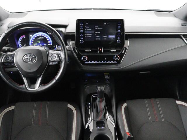 Toyota COROLLA 2.0 Hybrid GR-Sport | Leder/Alcantara | Stoelverwarming | Trekhaak | Sportstoelen | Camera | Carplay | Park Assist | Keyless | Climate control | Full LED | Bluetooth | Getint glas