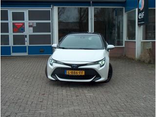 toyota-corolla-1.8-hybrid-business