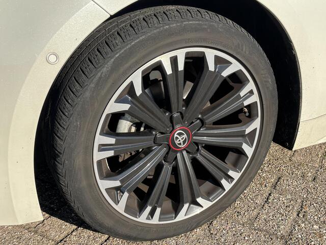 Toyota COROLLA Touring Sports 1.8 Hybrid GR-Sport | 122pk | Trekhaak | Adaptieve Cruise | Stoelverwarming | 18 inch velgen | Full LED