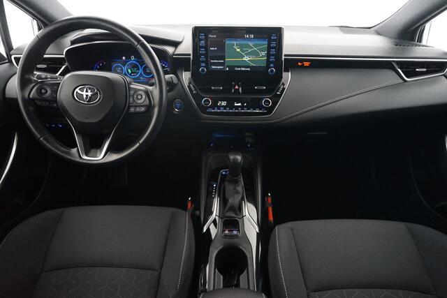 Toyota COROLLA Touring Sports 1.8 Hybrid Business Intro | Head-up display