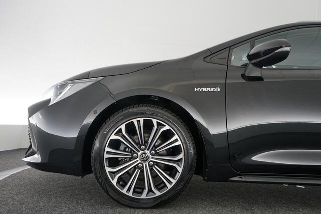 Toyota COROLLA Touring Sports 1.8 Hybrid Business Intro | Head-up display