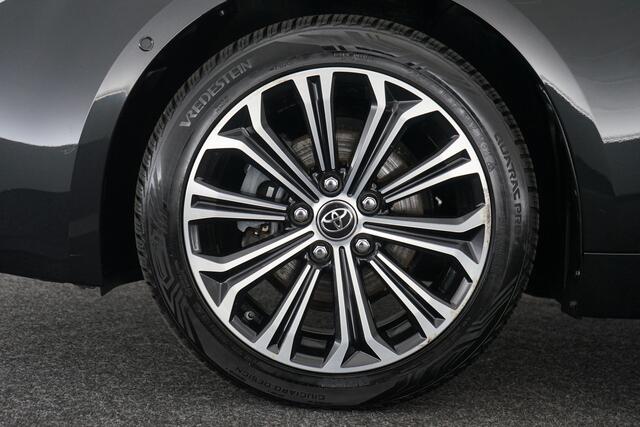 Toyota COROLLA Touring Sports 1.8 Hybrid Business Intro | Head-up display