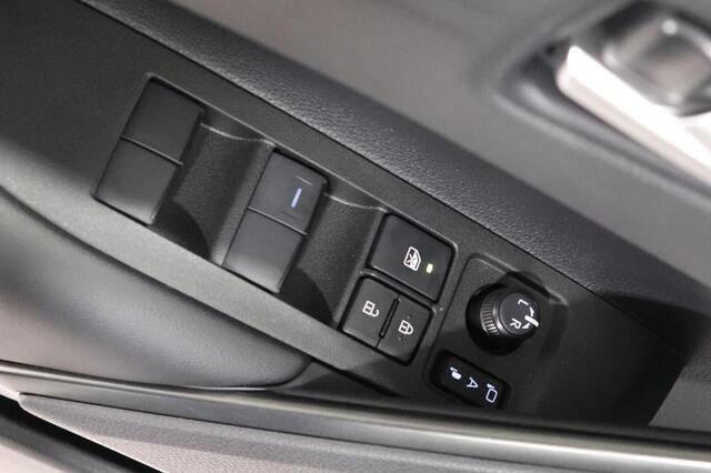 Toyota COROLLA Cross Hybrid 140 Dynamic, Trekhaak, Stuur & Stoelverwarming, BSM!