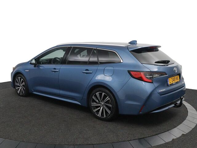 Toyota COROLLA Touring Sports 1.8 Hybrid Dynamic | Trekhaak | Stoelverwarming | Draadloos telefoonlader | Keyless Entry |