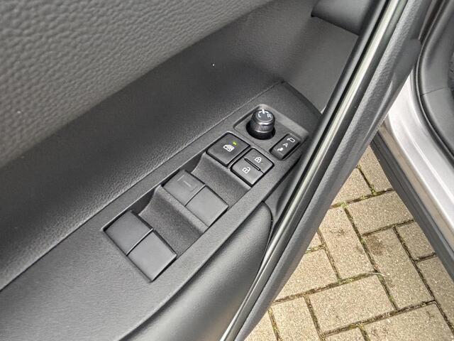 Toyota COROLLA Cross Hybrid 180 Dynamic Prijs inc. inruilpremie!