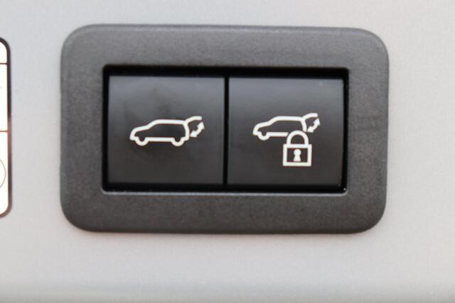 Toyota COROLLA Cross Hybrid 200 Executive, BSM, Apple Carplay/Android Auto, Leder!