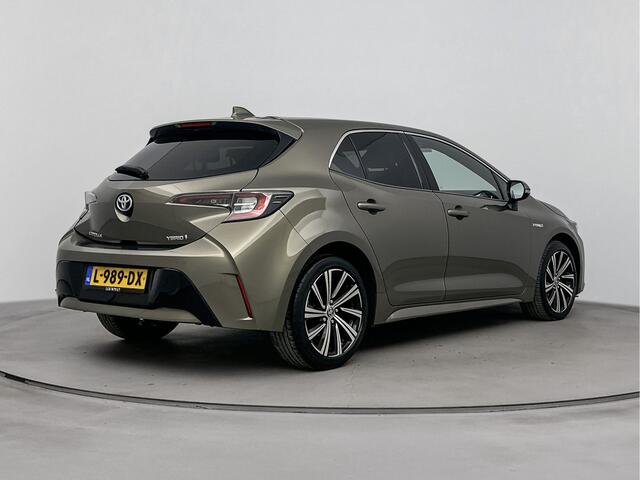 Toyota COROLLA 1.8 Hybrid Dynamic | Achteruitrijcamera | Parkeersensoren Voor | Lichtmetalen Velgen | NL-Auto | Stoelverwarming |