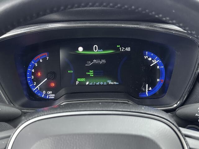 Toyota COROLLA 1.8 Hybrid Dynamic | Achteruitrijcamera | Parkeersensoren Voor | Lichtmetalen Velgen | NL-Auto | Stoelverwarming |