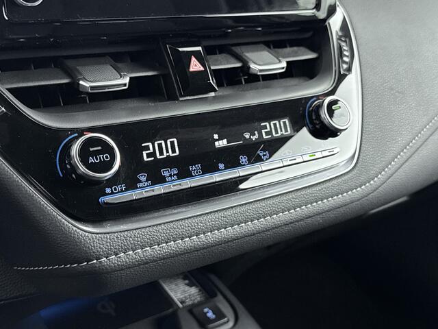 Toyota COROLLA 1.8 Hybrid Dynamic | Achteruitrijcamera | Parkeersensoren Voor | Lichtmetalen Velgen | NL-Auto | Stoelverwarming |