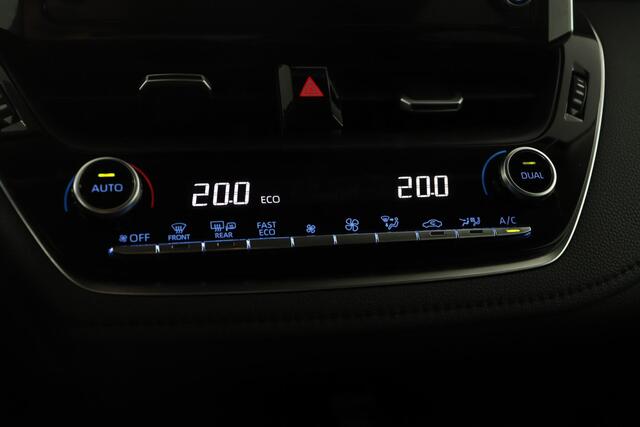 Toyota COROLLA 1.8 Hybrid Dynamic | Apple Carplay/Android Auto | Stoelverwarming | Parkeercamera |