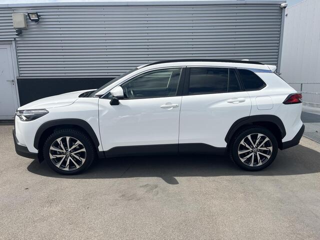 Toyota COROLLA Cross Hybrid 200 Dynamic MEERDERE KLEUREN LEVERBAAR! Stoelverwarming, Navigatie, Elektrische achterklep, Achteruitrijcamera, LM velgen, Privacy glass, smart Key, All-season banden