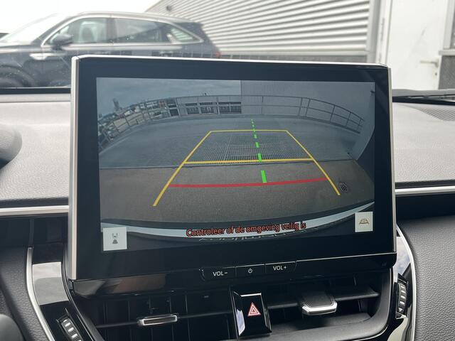 Toyota COROLLA Cross Hybrid 200 Dynamic MEERDERE KLEUREN LEVERBAAR! Stoelverwarming, Navigatie, Elektrische achterklep, Achteruitrijcamera, LM velgen, Privacy glass, smart Key, All-season banden