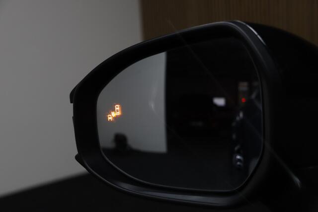 Toyota COROLLA Cross Hybrid 180 Dynamic | ¤ 3.700,- Demo Voordeel! | Adaptive-cruise | Camera | Clima | Keyless | Navigatie | Apple Carplay & Android Auto | Parkeerhulp | Stoel & Stuurverwarming | Dodehoekdetectie