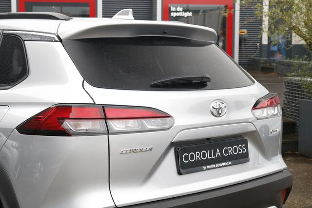 Toyota COROLLA Cross Hybrid 140 Style + Premium Pack I | BSM | Stuurverwarming | Elektrische achterklep |