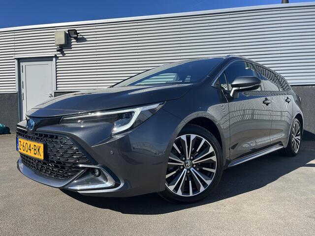 Toyota COROLLA Touring Sports Hybrid 140 Dynamic Trekhaak, LMV, Parkeersensoren, Elek. achterklep, Stoelverwarming, Smart Key, Dodehoekdetectie