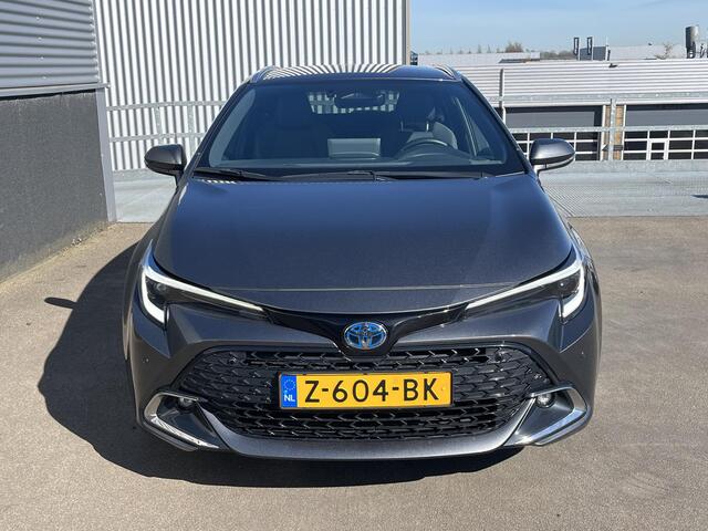 Toyota COROLLA Touring Sports Hybrid 140 Dynamic Trekhaak, LMV, Parkeersensoren, Elek. achterklep, Stoelverwarming, Smart Key, Dodehoekdetectie