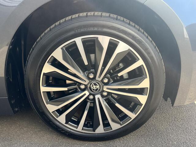 Toyota COROLLA Touring Sports Hybrid 140 Dynamic Trekhaak, LMV, Parkeersensoren, Elek. achterklep, Stoelverwarming, Smart Key, Dodehoekdetectie