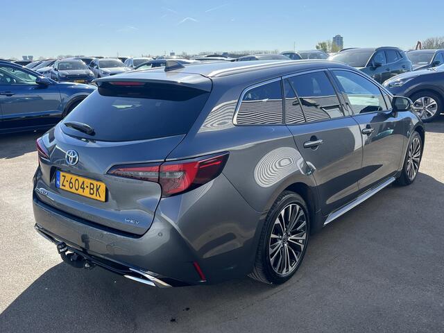 Toyota COROLLA Touring Sports Hybrid 140 Dynamic Trekhaak, LMV, Parkeersensoren, Elek. achterklep, Stoelverwarming, Smart Key, Dodehoekdetectie