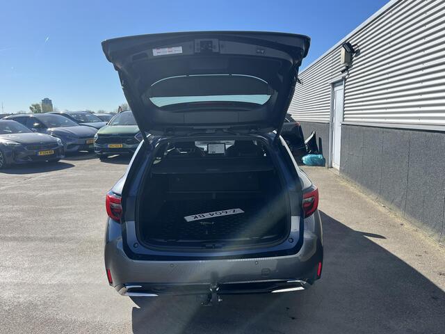 Toyota COROLLA Touring Sports Hybrid 140 Dynamic Trekhaak, LMV, Parkeersensoren, Elek. achterklep, Stoelverwarming, Smart Key, Dodehoekdetectie