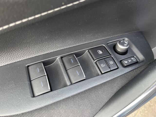 Toyota COROLLA Touring Sports 1.8 Hybrid Dynamic | Navigatie | Apple CarPlay/Android auto | Achteruitrijcamera | Parkeersensoren