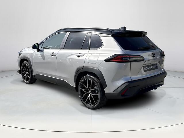 Toyota COROLLA Cross Hybrid 180 GR Sport **METALSTREAM GREY/ GR SPORT PLUS PACK/ DIRECT LEVERBAAR**
