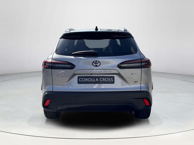 Toyota COROLLA Cross Hybrid 180 GR Sport **METALSTREAM GREY/ GR SPORT PLUS PACK/ DIRECT LEVERBAAR**