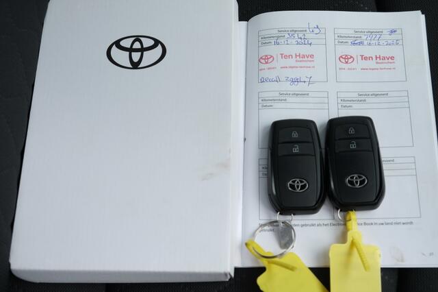 Toyota COROLLA Cross Hybrid 140 Active Automaat | Apple Carplay en Android Auto | Par