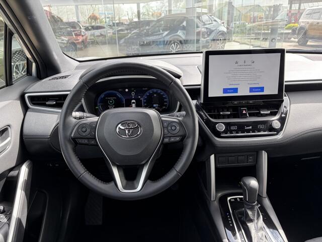 Toyota COROLLA Cross Hybrid 140 Dynamic | El. achterklep | Keyless | Carplay/Android