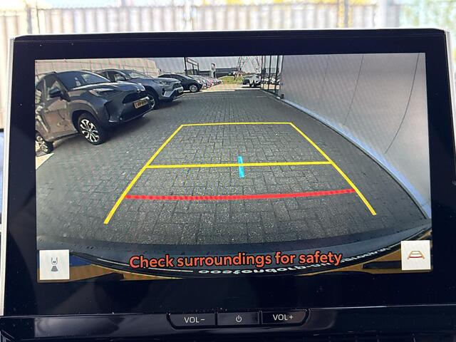 Toyota COROLLA Cross 2.0 High Power Hybrid First Edition **DODEHOEK DETECTIE/ STOELVERWARMING/ KEYLESS**