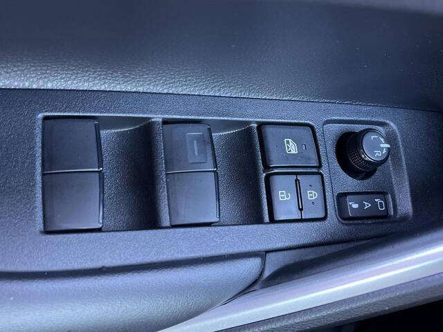 Toyota COROLLA Cross Hybrid 200 Dynamic | Trekhaak | Carplay | LED Koplampen | Keyless entry | 18 inch LM-velgen |