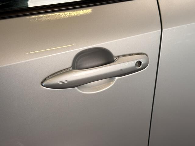 Toyota COROLLA Touring Sports 2.0 Hybrid Executive | Apple Carplay | 4 nieuwe zomerbanden |