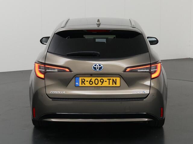 Toyota COROLLA Touring Sports 1.8 Hybrid Executive | HUD | Navigatie | Camera | DAB | Stoelverwarming | Adaptieve Cruise Control | Ele. kofferdeksel | JBL Audio |