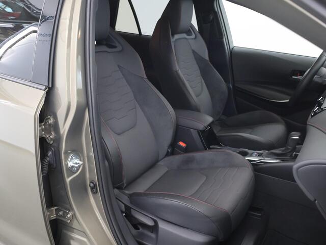 Toyota COROLLA Touring Sports 1.8 Hybrid Executive | HUD | Navigatie | Camera | DAB | Stoelverwarming | Adaptieve Cruise Control | Ele. kofferdeksel | JBL Audio |