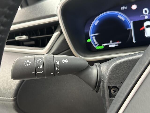 Toyota COROLLA Cross Hybrid 140 Style