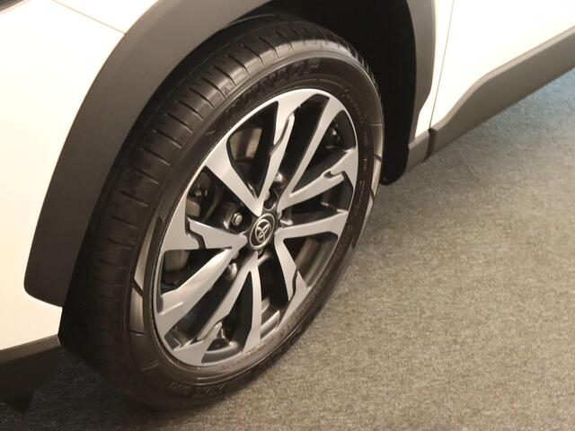 Toyota COROLLA Cross Hybrid 200 Style - ORIGINEEL NEDERLANDSE AUTO - AFNEEMBARE TREKHAAK - 750KG GEREMD TREKGEWICHT - STOEL VERWARMING - ELEKTRISCHE ACHTERKLEP - PARKEERSENOREN VOOR EN ACHTER - DODEHOEK DETECTIE