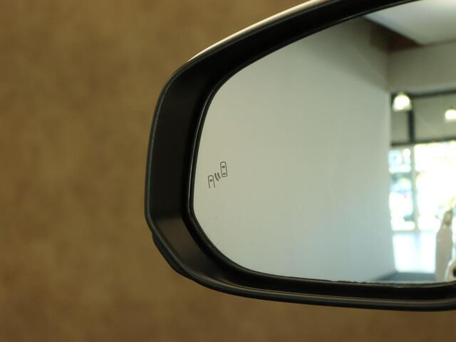 Toyota COROLLA Cross Hybrid 200 Style - ORIGINEEL NEDERLANDSE AUTO - AFNEEMBARE TREKHAAK - 750KG GEREMD TREKGEWICHT - STOEL VERWARMING - ELEKTRISCHE ACHTERKLEP - PARKEERSENOREN VOOR EN ACHTER - DODEHOEK DETECTIE